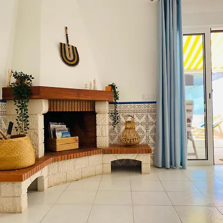 Staysalty - Style Family House With Pool 빌라 *
