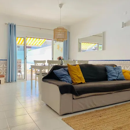 Staysalty - Style Family House With Pool 别墅
