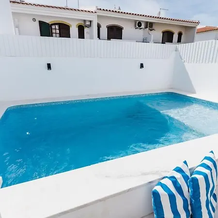 Staysalty - Style Family House With Pool Villa