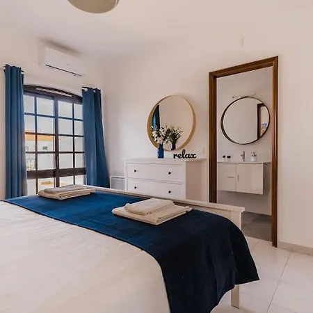 Staysalty - Style Family House With Pool Villa